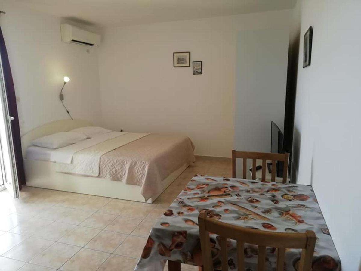 Studio Sevid 6024B Luaran gambar